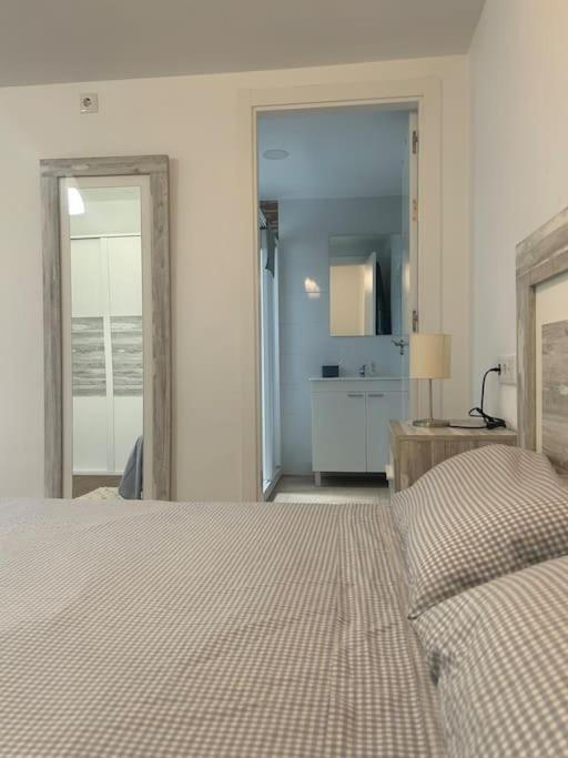 Petite California Duenas Apartamento Sevilha